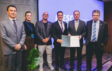 FIESC e Cincatarina firmam acordo para ampliar educação e inovação em SC