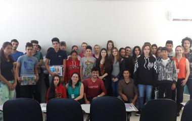 Jovens que participam das capacitações promovidas pelo IEL/SC. Foto: Divulgação
