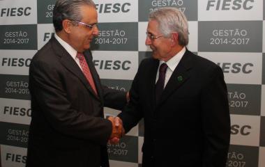 Presidente da FIESC, Glauco José Côrte e presidente da CNI, Robson Braga de Andrade (Foto: Filipe Scotti)